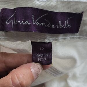 Gloria Vanderbilt White Apparel